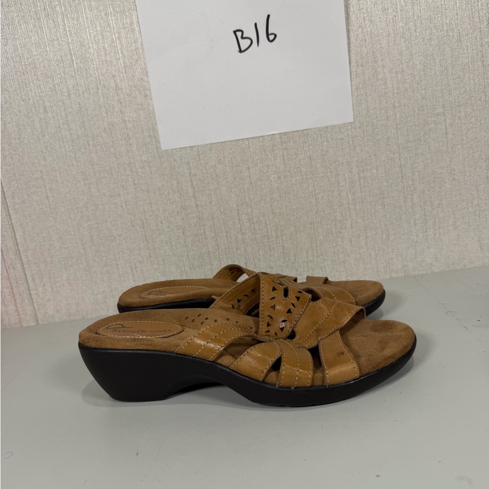 Earth Origins Tan‎ Slip-On Wedge Mules